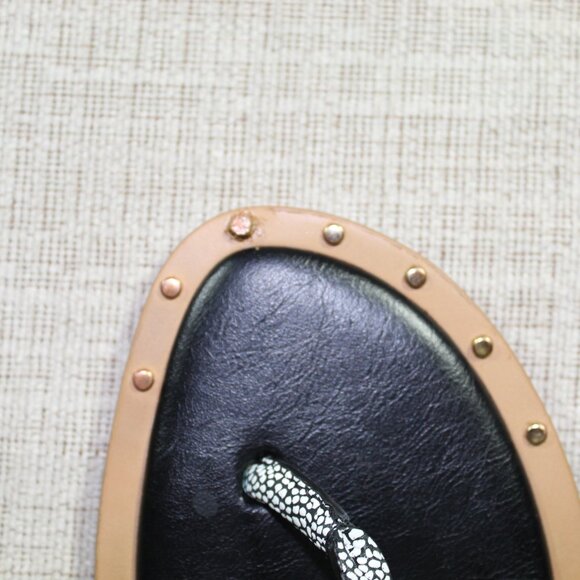 Isola Mackenzie Black and White Flat Sandal Sz 8.5 - Picture 7 of 7